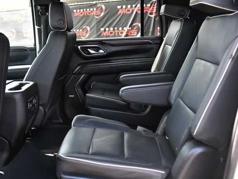 Used 2022 Chevrolet Suburban Premier RWD image 39