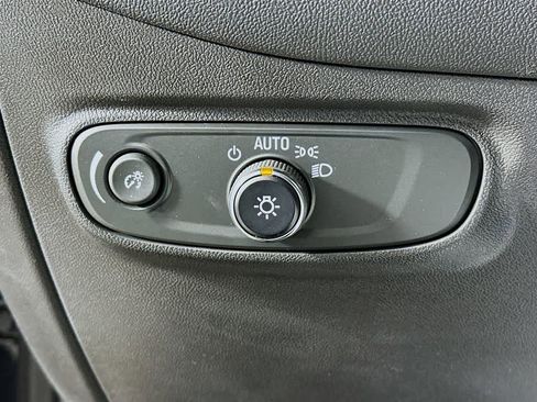 Used 2022 Chevrolet Equinox LT image 27