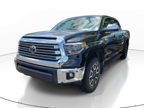 Used 2020 Toyota Tundra Limited w/ Limited Premium Package AWD/4WD image 3