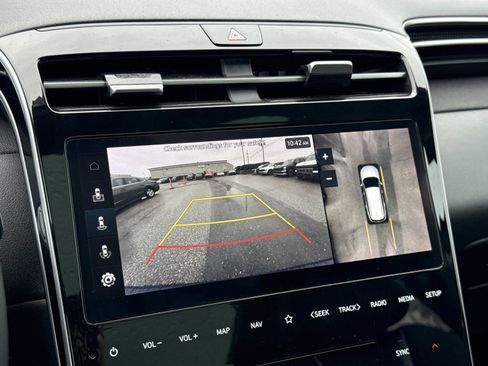 Certified 2023 Hyundai Tucson Limited AWD/4WD image 6