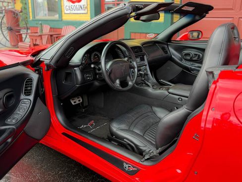 Used 2003 Chevrolet Corvette Convertible w/ Preferred Equipment Group1 RWD image 23