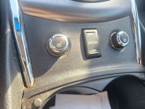 Used 2010 INFINITI G37 x Coupe w/ Premium Pkg image 7