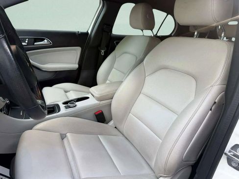 Used 2019 Mercedes-Benz GLA 250 4MATIC image 29