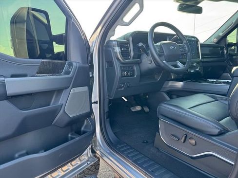 Used 2024 Ford F250 Lariat w/ Lariat Ultimate Package AWD/4WD image 14