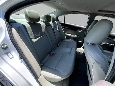 Used 2012 Honda Civic EX-L image 17