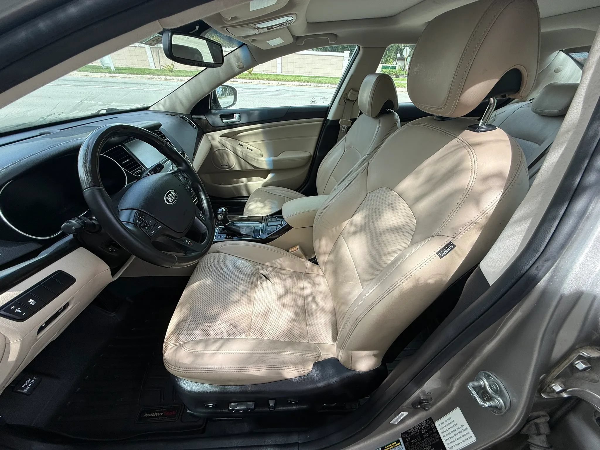 Used 2014 Kia Cadenza Premium w/ Luxury Package FWD image 6