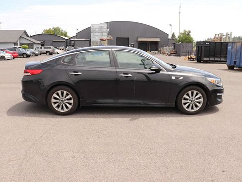 Used 2018 Kia Optima LX w/ 17" Alloy Wheels Package FWD image 4