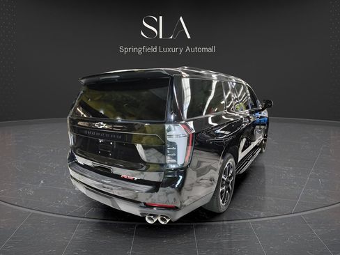 Used 2026 Chevrolet Suburban RST w/ RST Capability Package AWD/4WD image 6