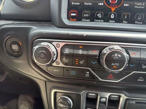 Used 2021 Jeep Wrangler Unlimited Sahara w/ Cold Weather Group AWD/4WD image 29