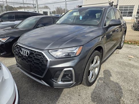 Certified 2023 Audi Q5 2.0T Premium Plus w/ Premium Plus Package image 4