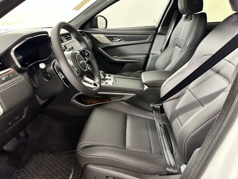 Used 2026 Jaguar F-PACE R-Dynamic S AWD/4WD image 4