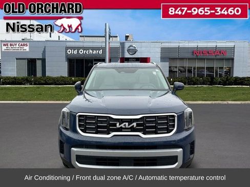 Used 2024 Kia Telluride S w/ S Sunroof Package image 3