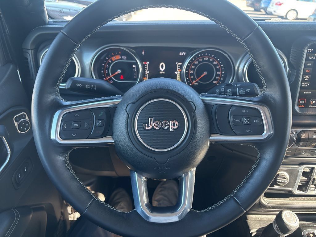 Used 2022 Jeep Wrangler Unlimited Sahara w/ LED Lighting Group AWD/4WD image 19