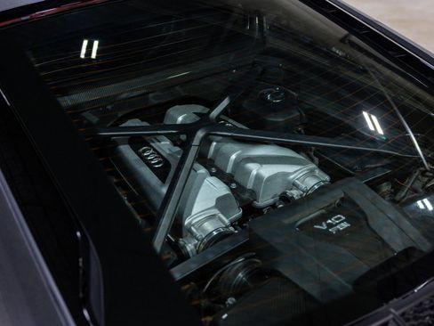 Used 2018 Audi R8 V10 plus image 18