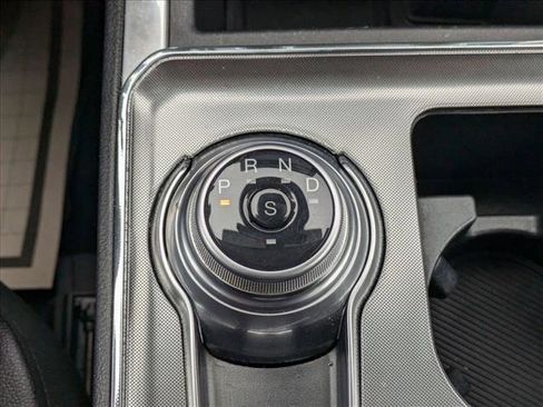 Used 2024 Ford Edge Titanium image 11