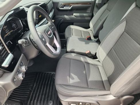 Used 2025 GMC Sierra 1500 Elevation w/ X31 Off-Road Package AWD/4WD image 9