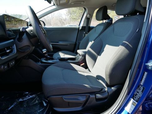 Used 2025 Kia K4 LXS image 15
