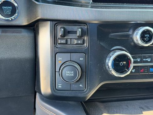 Used 2024 Ford F250 Platinum w/ FX4 Off-Road Package AWD/4WD image 15