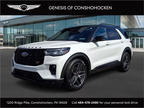 Used 2025 Ford Explorer ST AWD/4WD image 1