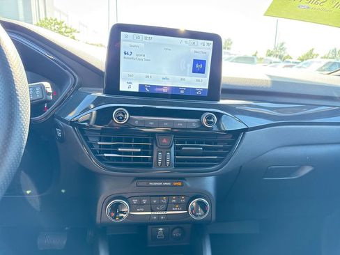 Certified 2025 Ford Escape ST-Line image 18