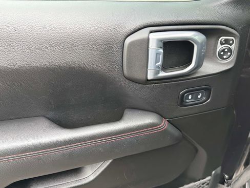 Used 2022 Jeep Gladiator Rubicon w/ LED Lighting Group AWD/4WD image 11