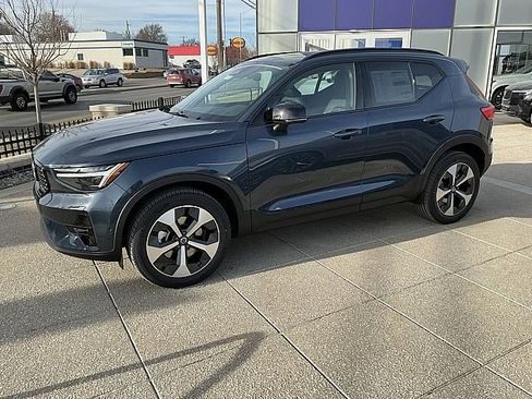 New 2026 Volvo XC40 B5 Plus w/ Protection Package Premier image 11