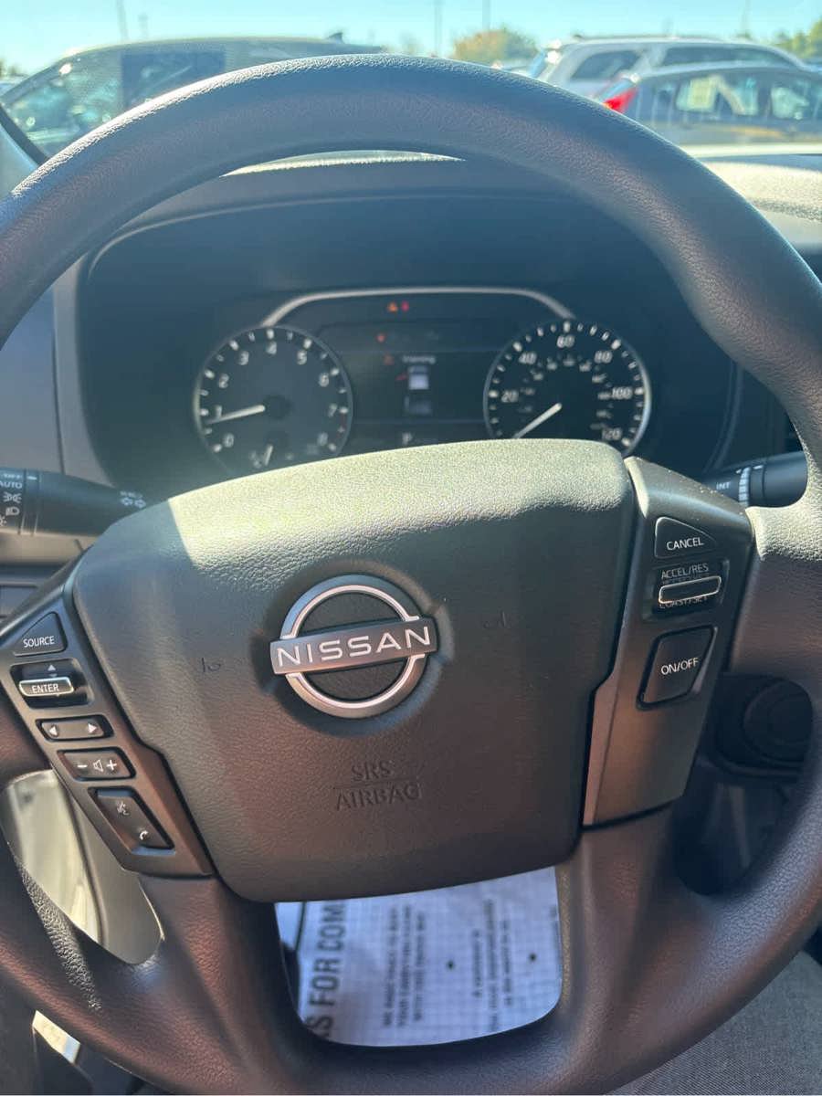 Used 2022 Nissan Frontier S RWD image 11