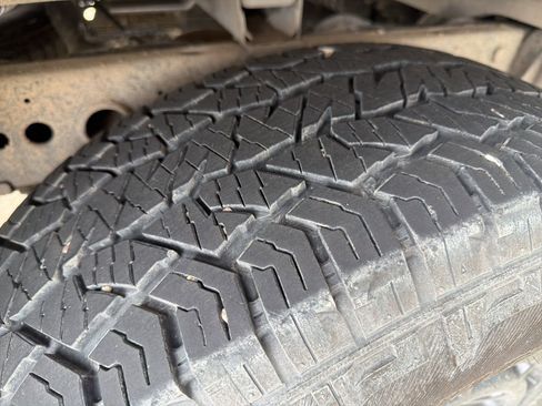 Used 2025 Nissan Frontier PRO-4X AWD/4WD image 18