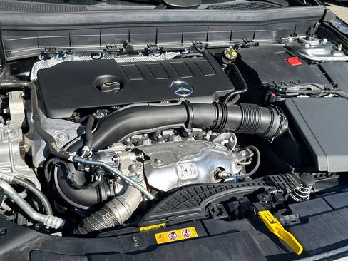 Used 2023 Mercedes-Benz GLB 250 image 33