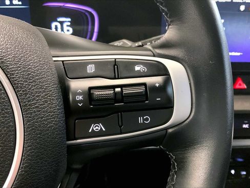 Used 2024 Kia Sportage EX image 24