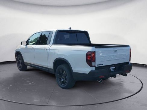 New 2026 Honda Ridgeline Black Edition image 4