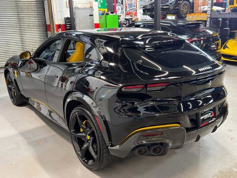 Used 2024 Ferrari Purosangue image 10