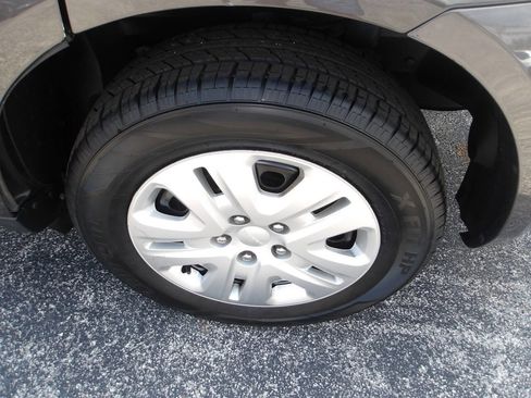 Used 2017 Dodge Journey SE image 5