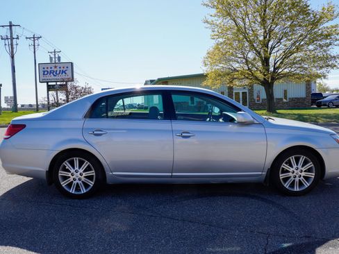 Used 2007 Toyota Avalon XL FWD image 2