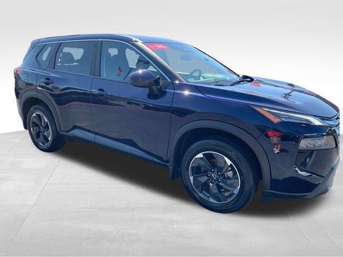 Used 2025 Nissan Rogue SV FWD image 8