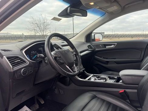 Certified 2019 Ford Edge SEL w/ Equipment Group 201A image 8
