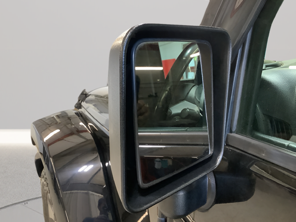 Certified 2018 Jeep Wrangler Sahara w/ Connectivity Group AWD/4WD image 13