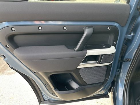 Used 2023 Land Rover Defender 110 S image 22
