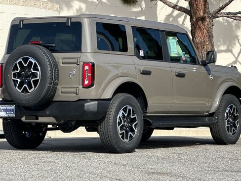 New 2026 Ford Bronco Outer Banks AWD/4WD image 4