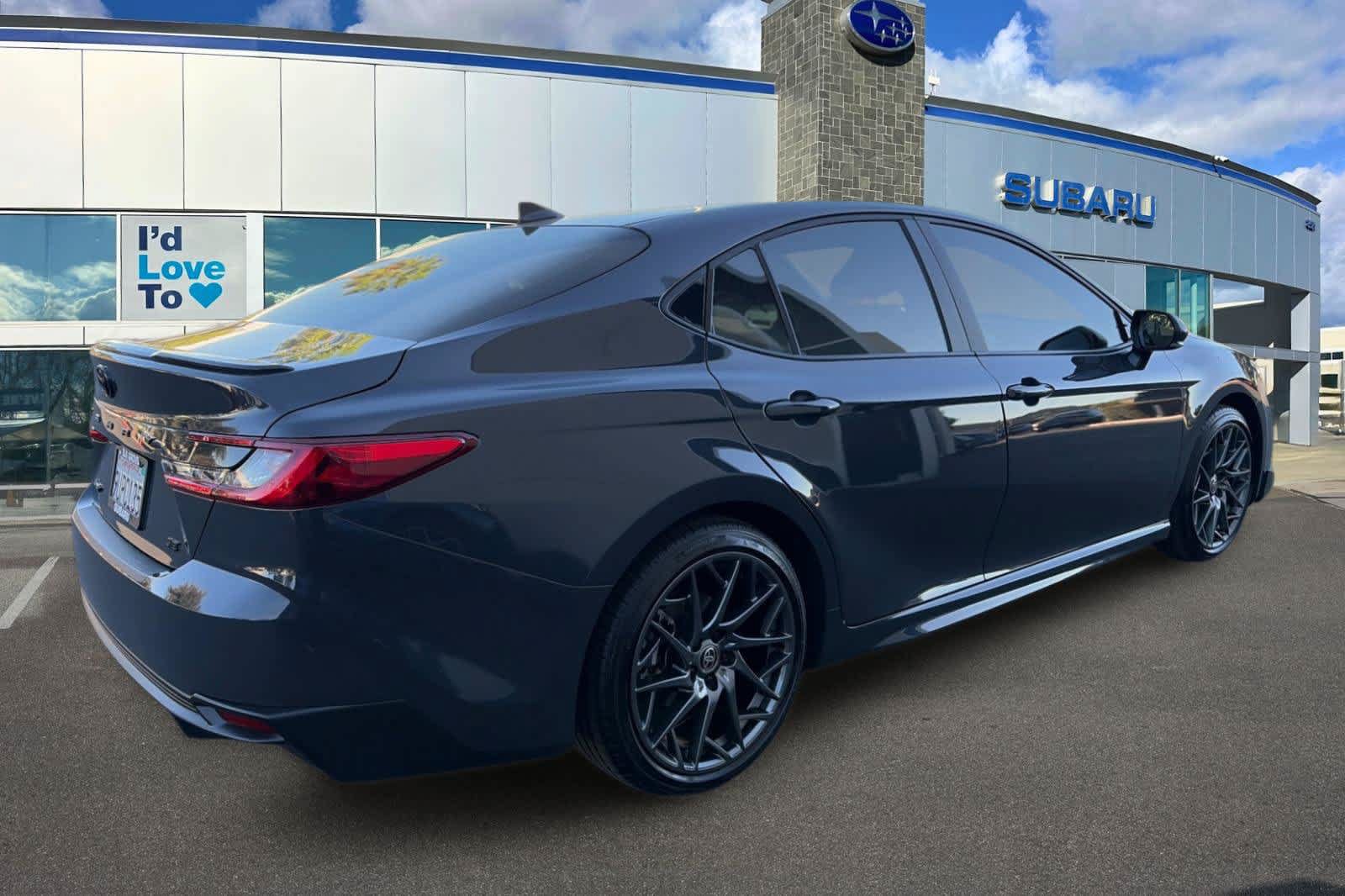 Used 2025 Toyota Camry SE FWD image 2