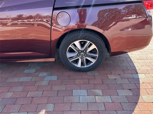 Used 2016 Honda Odyssey Touring Elite image 6
