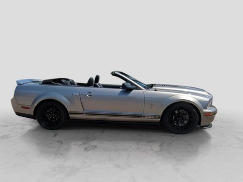 Used 2009 Ford Mustang Shelby GT500 RWD image 9