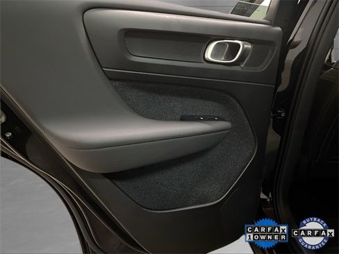 Used 2025 Volvo XC40 B5 Plus image 66