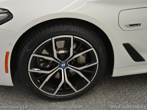 Used 2023 BMW 530e w/ M Sport Package RWD image 49
