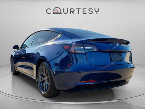 Used 2021 Tesla Model 3 Long Range image 2