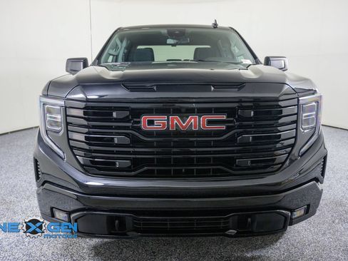 Used 2024 GMC Sierra 1500 Elevation w/ X31 Off-Road Package AWD/4WD image 2
