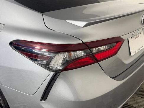 Used 2021 Toyota Camry SE AWD/4WD image 17