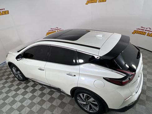 Used 2021 Nissan Murano SL w/ SL Moonroof Package FWD image 14