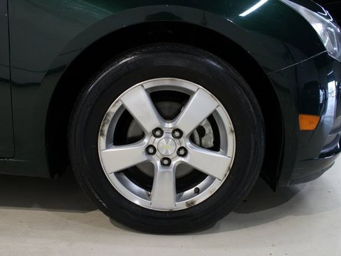 Used 2014 Chevrolet Cruze LT image 8
