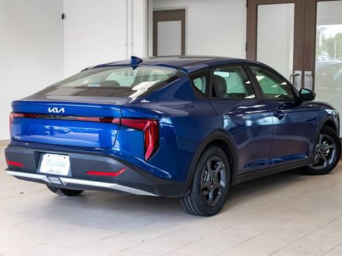 Used 2025 Kia K4 FWD image 32